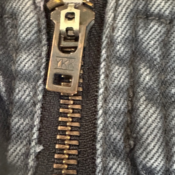 Free People Stylish Gray Women's Shorts - Picture 4 of 9